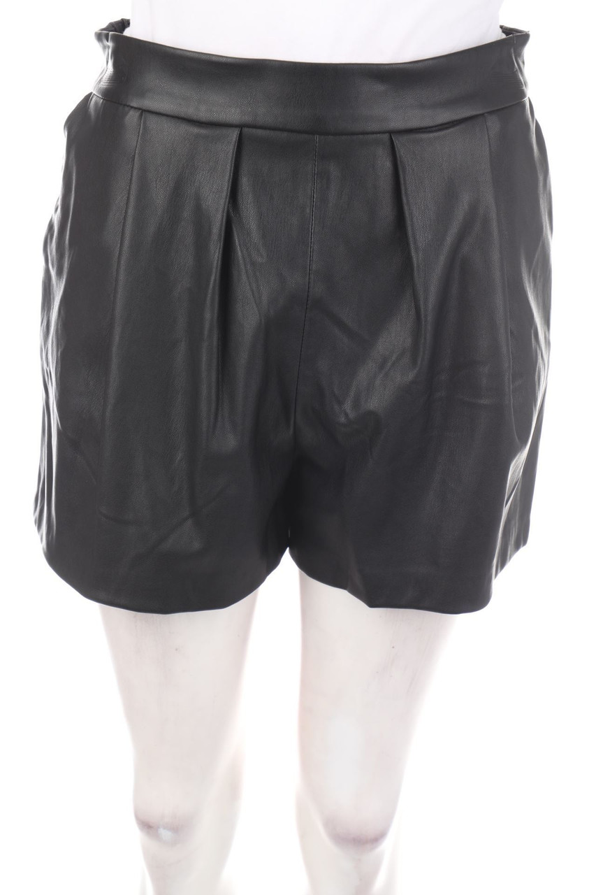 ZARA - Faux Leather-Hotpants - S