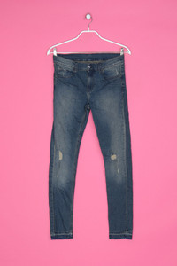 CHEAP MONDAY - distressed Skinny-Jeans mit Logo-Patch - W29