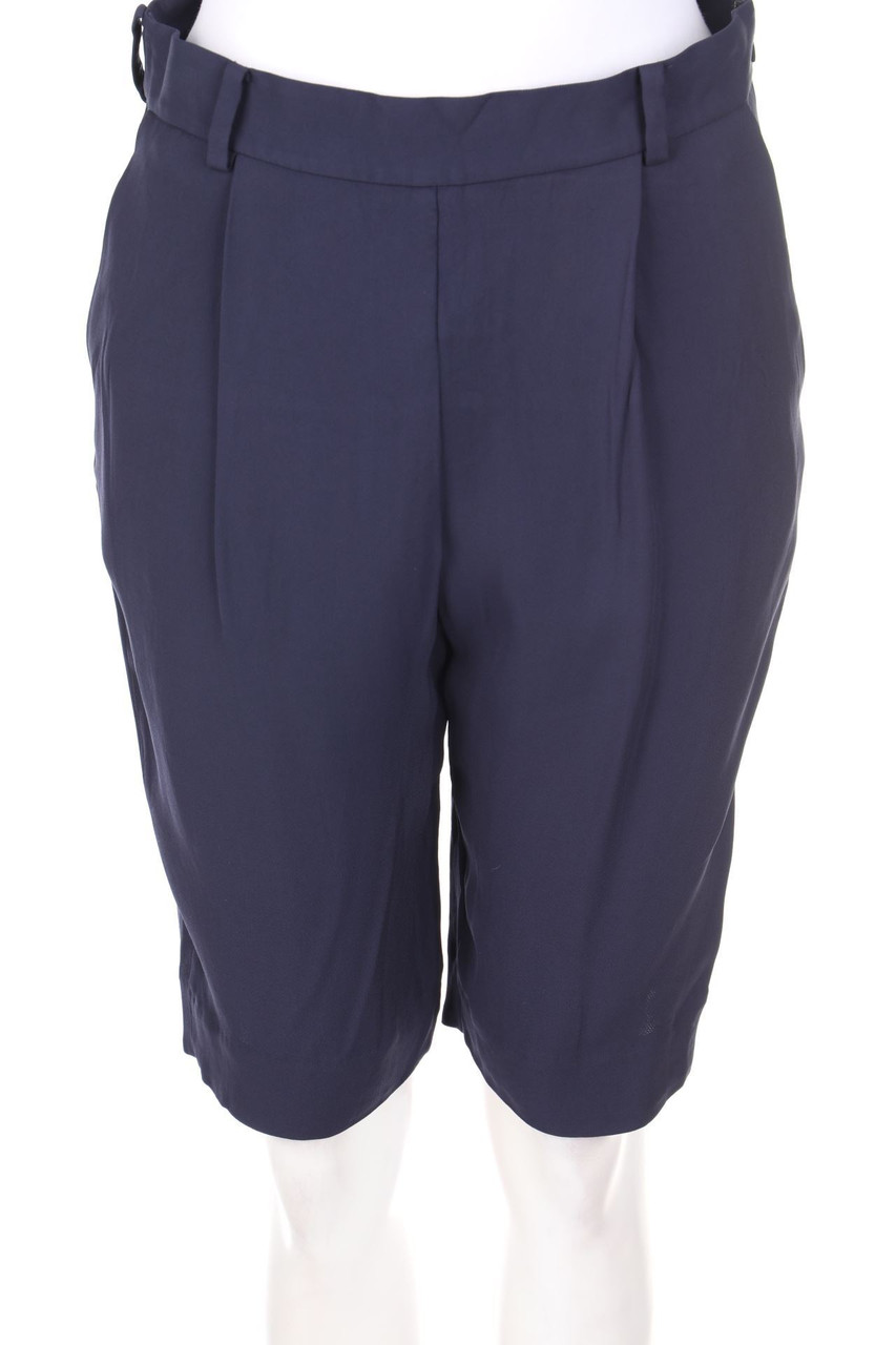 COS - Clean Chic-Bermuda-Shorts - D 38