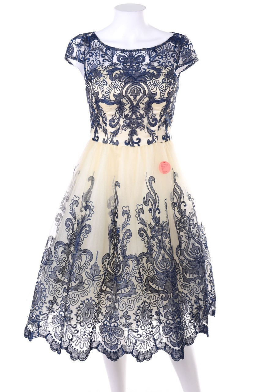 Chi Chi LONDON - Abendkleid mit Spitze - D 40