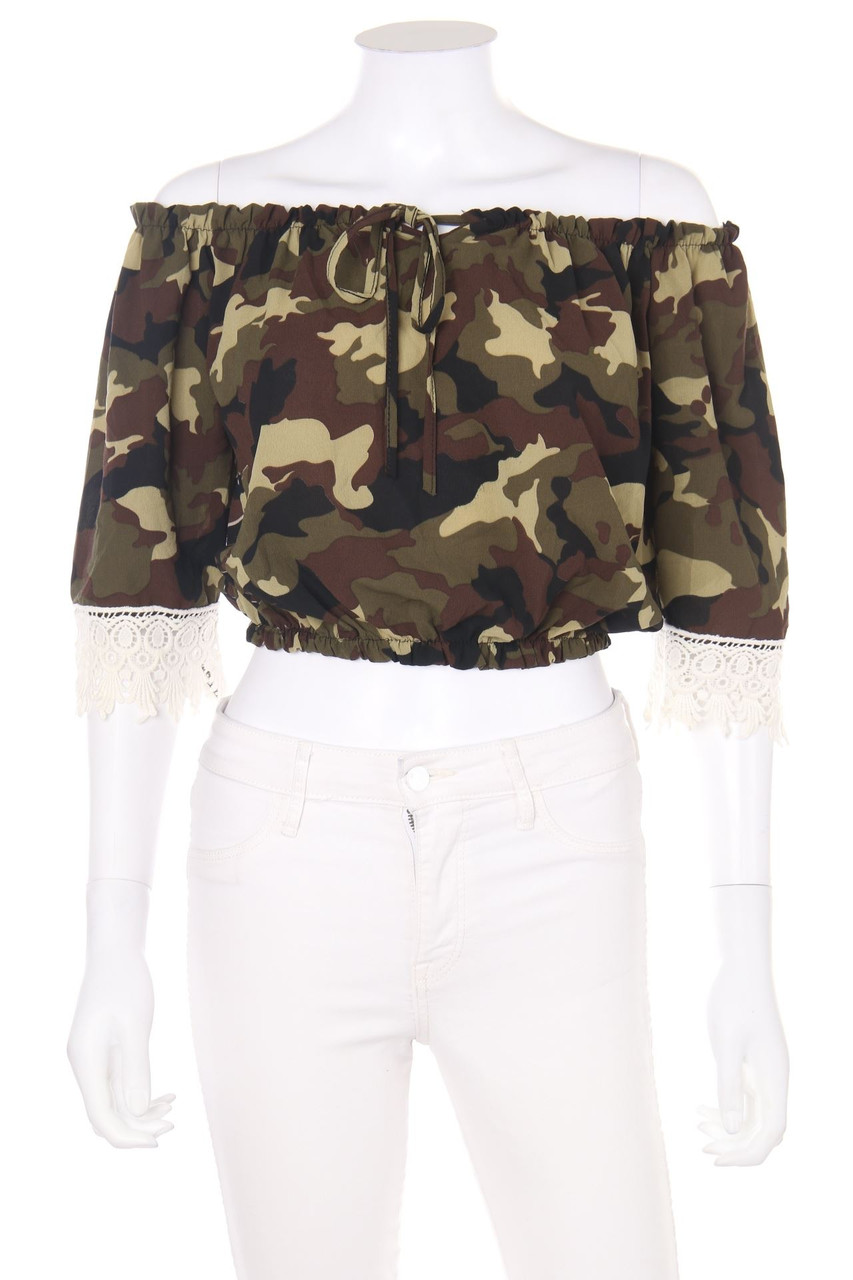 No Label - Cropped-Off-the-shoulder blouse with Camouflage-Print