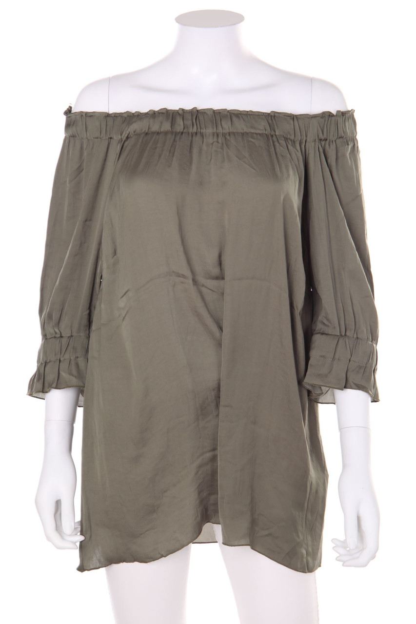 Mona - Off-the-shoulder blouse with Ruffles - D 44