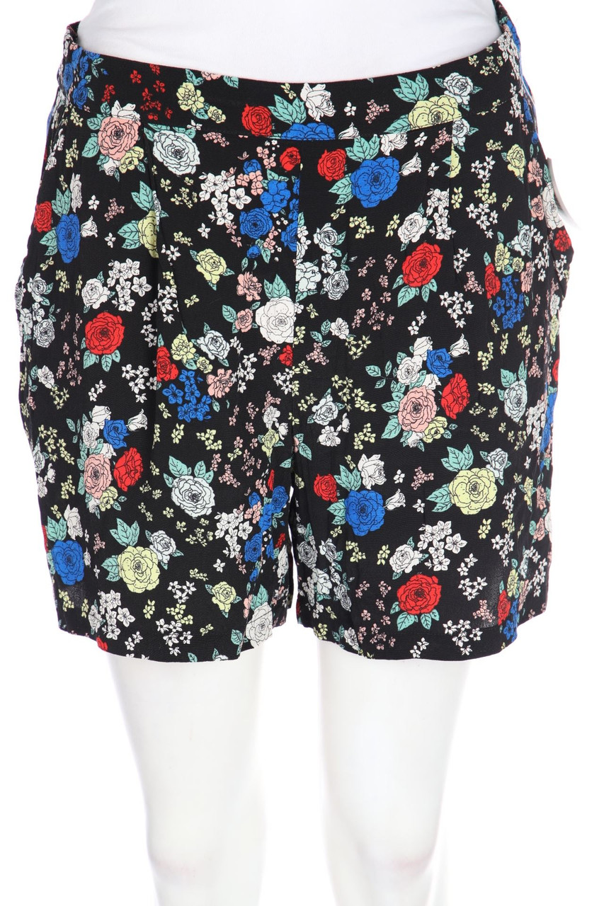 SOAKED IN LUXURY - Shorts mit floralem Muster - M