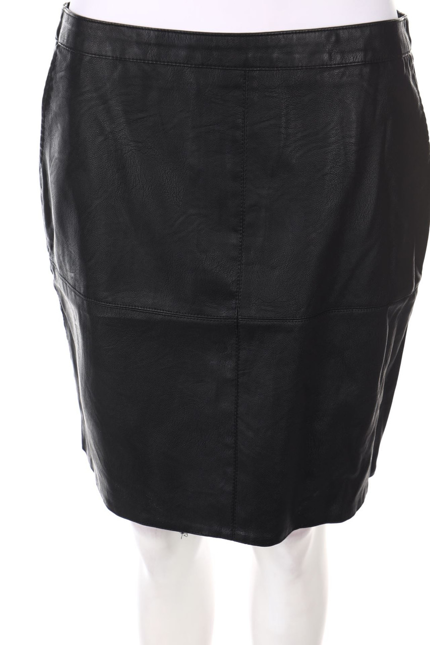 Yessica by C&A - faux leather mini-skirt - D 40