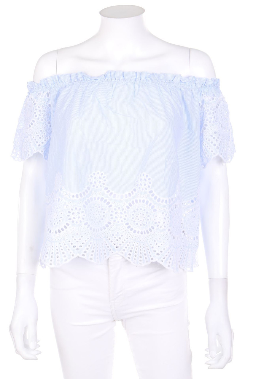 Stradivarius - Off-the-shoulder blouse with Eyelet Lace - L