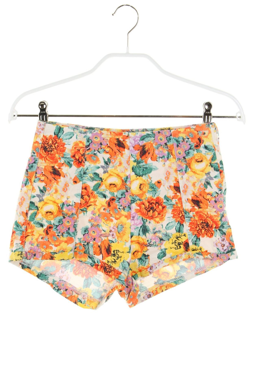 Bershka - Shorts with Flower Print - D 34