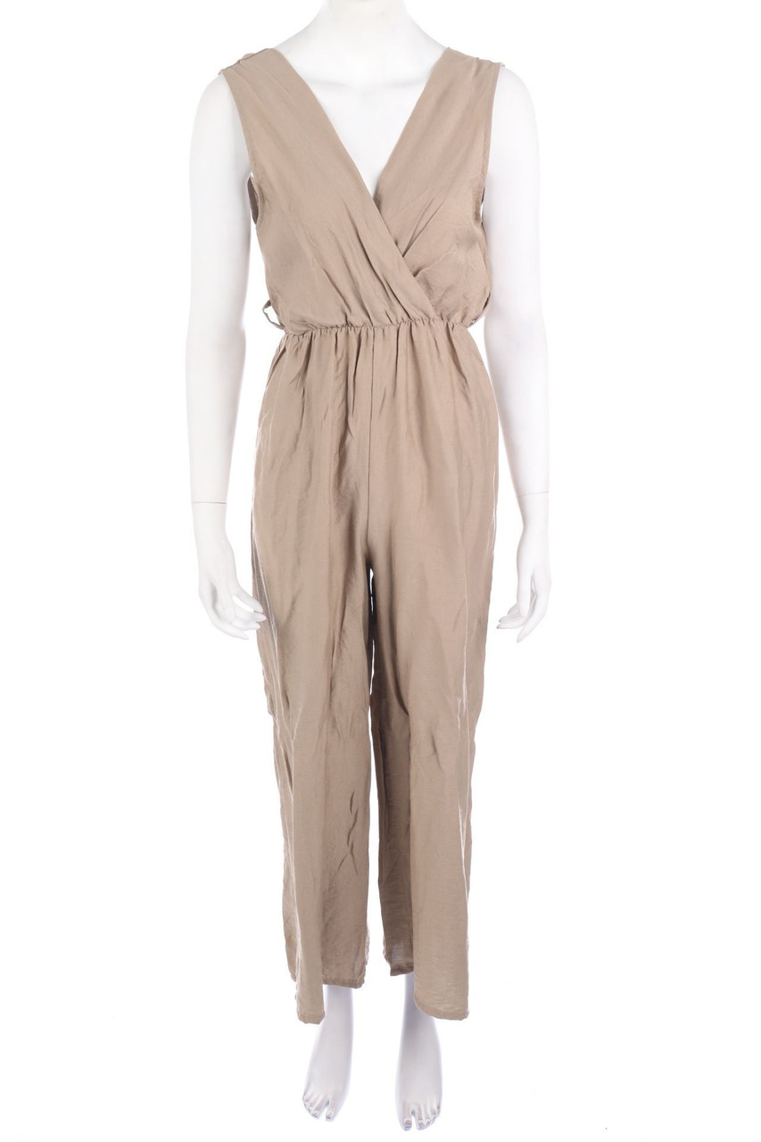 NEW COLLECTION - Jumpsuit mit tiefem Rückenausschnitt - L