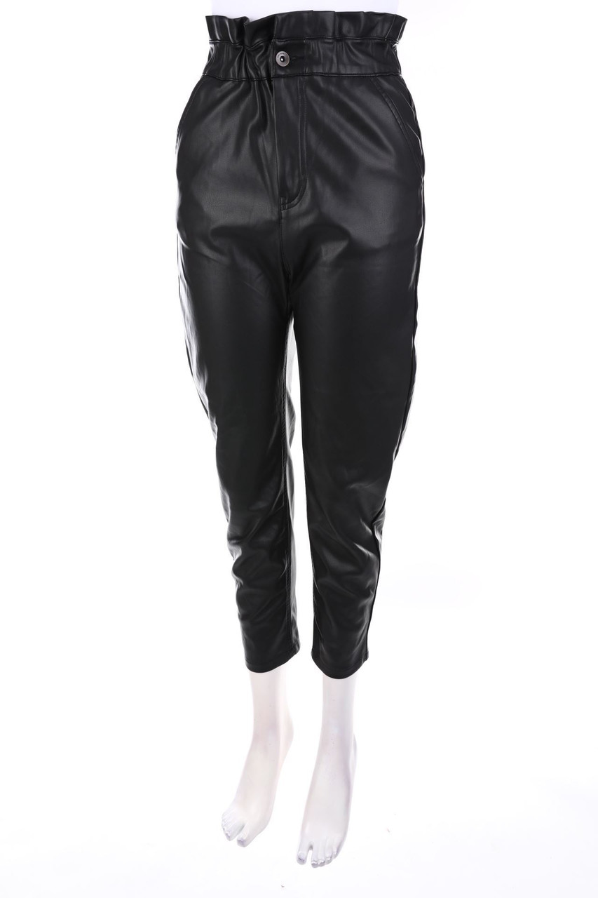 ZARA - High Waist-Kunstleder-Hose - D 32