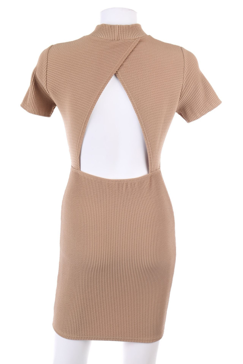 MISSGUIDED - Mini Dress with Deep Back Cutout - D 32