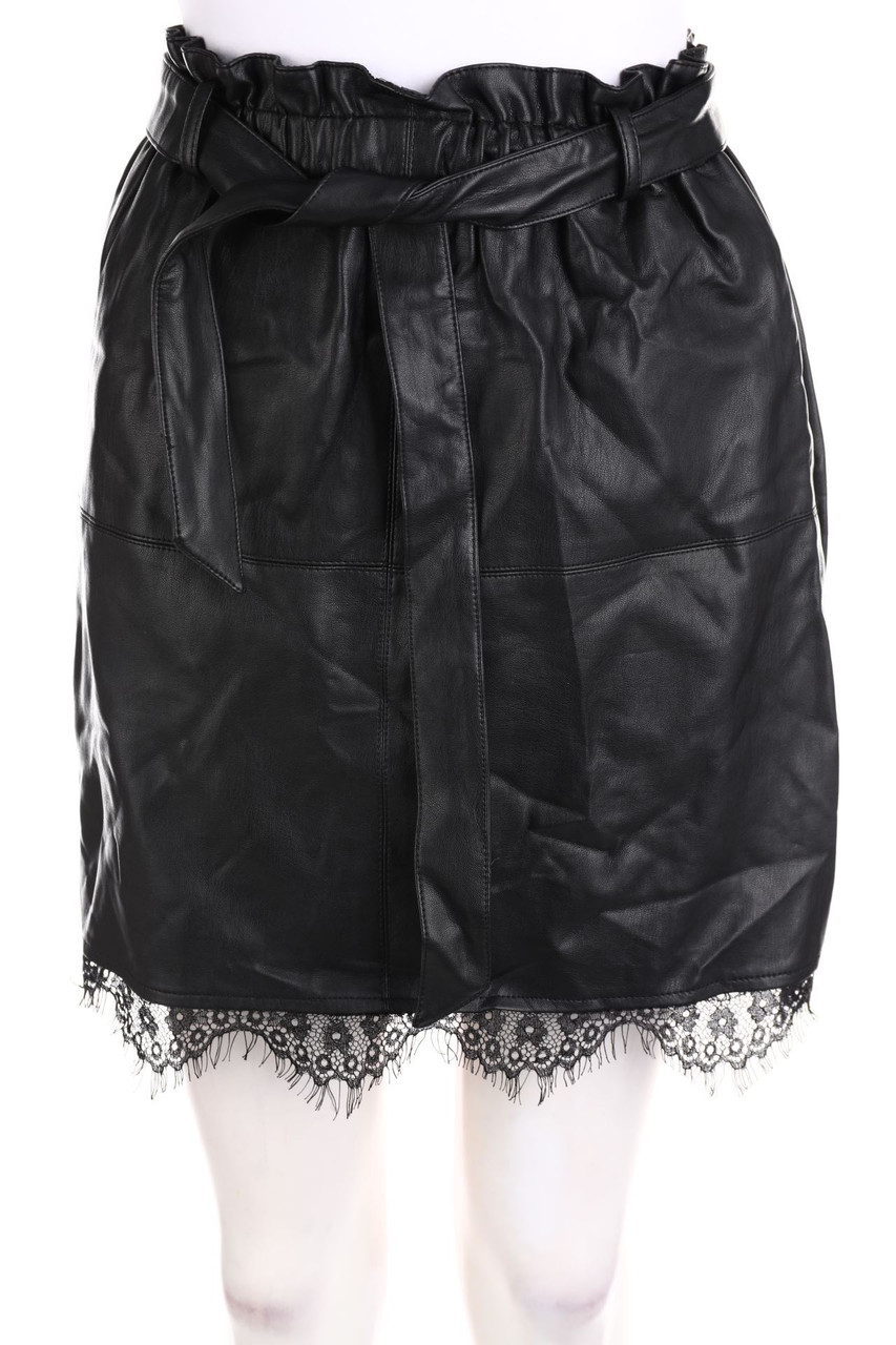 ZARA - faux leather mini-skirt with Lace - XS