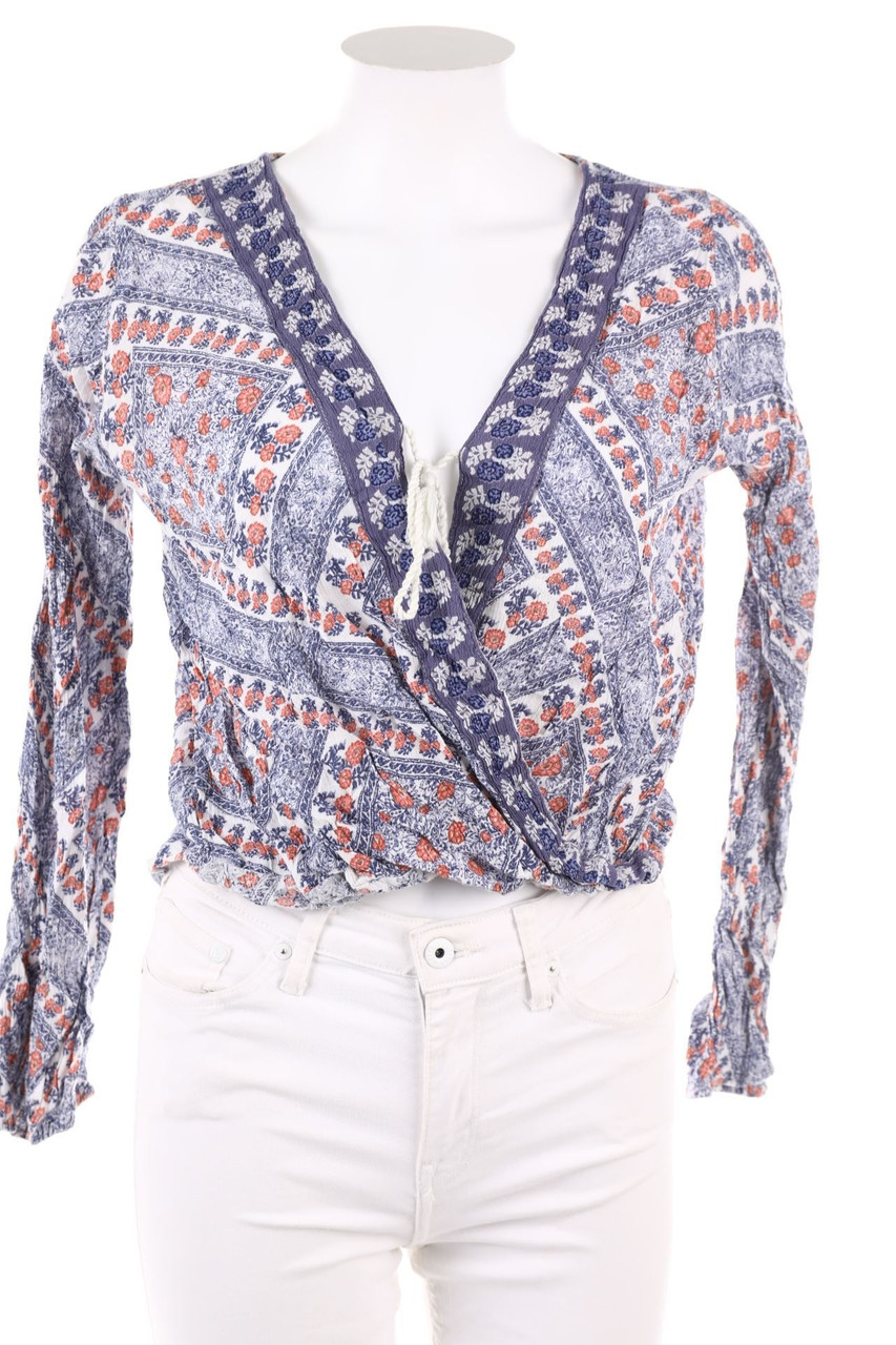 HOLLISTER - Bluse in Wickel-Optik mit floralem Muster - S