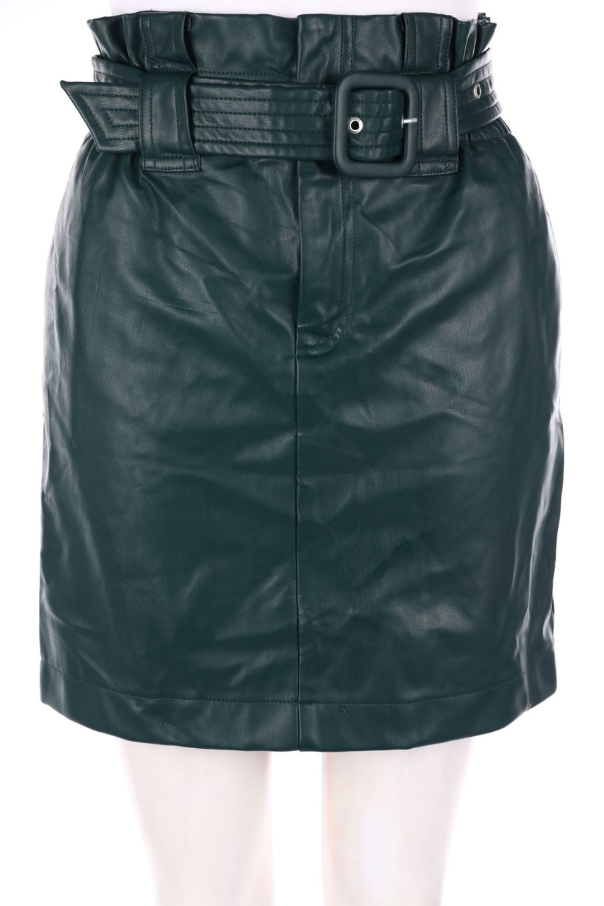ZARA - Faux Leather-Mini-Rock mit Gürtel - XS
