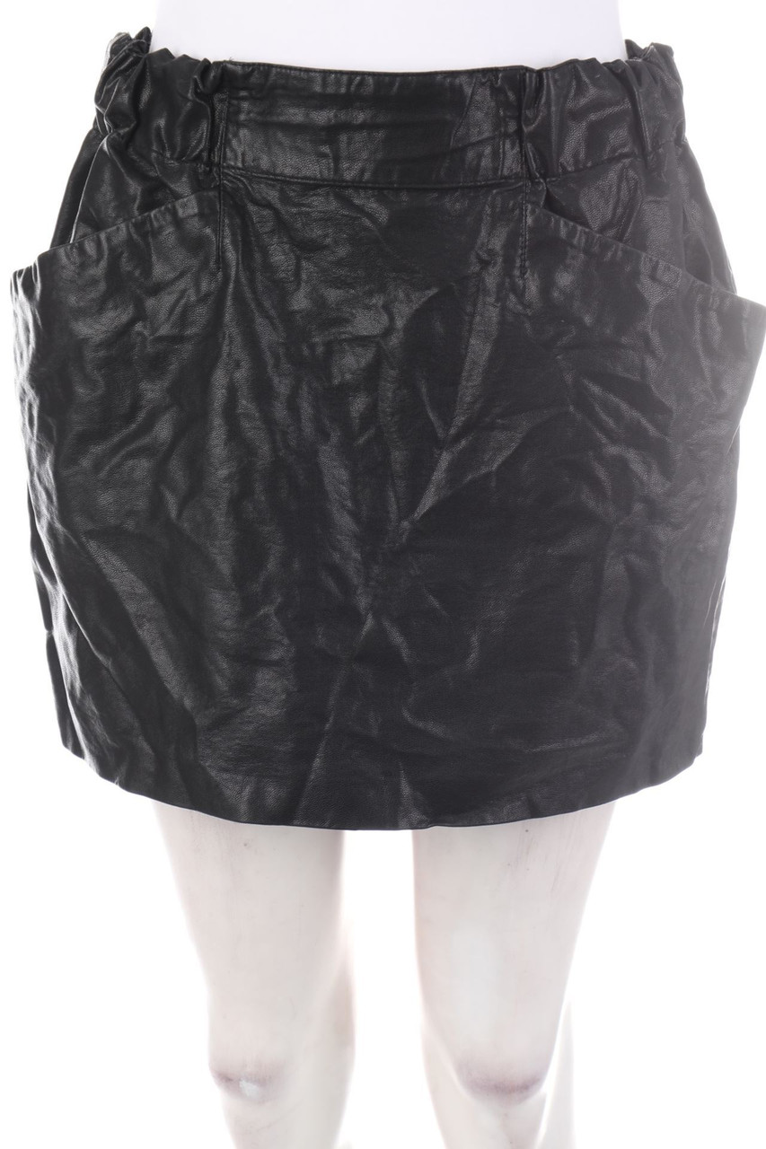 ZARA - faux leather mini-skirt with Elastic Band - M