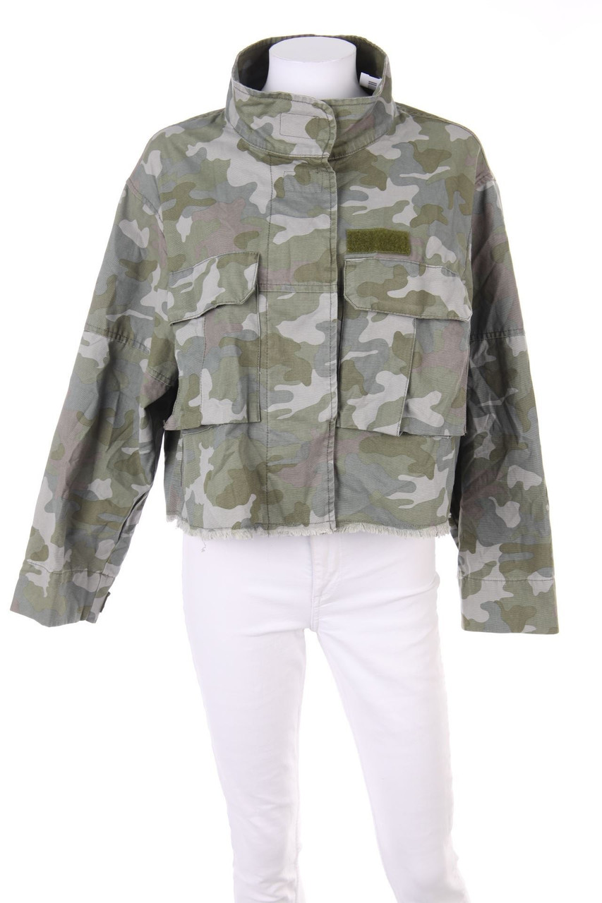ZARA - Cropped-Oversize-Camouflage-Jeans-Jacke - S