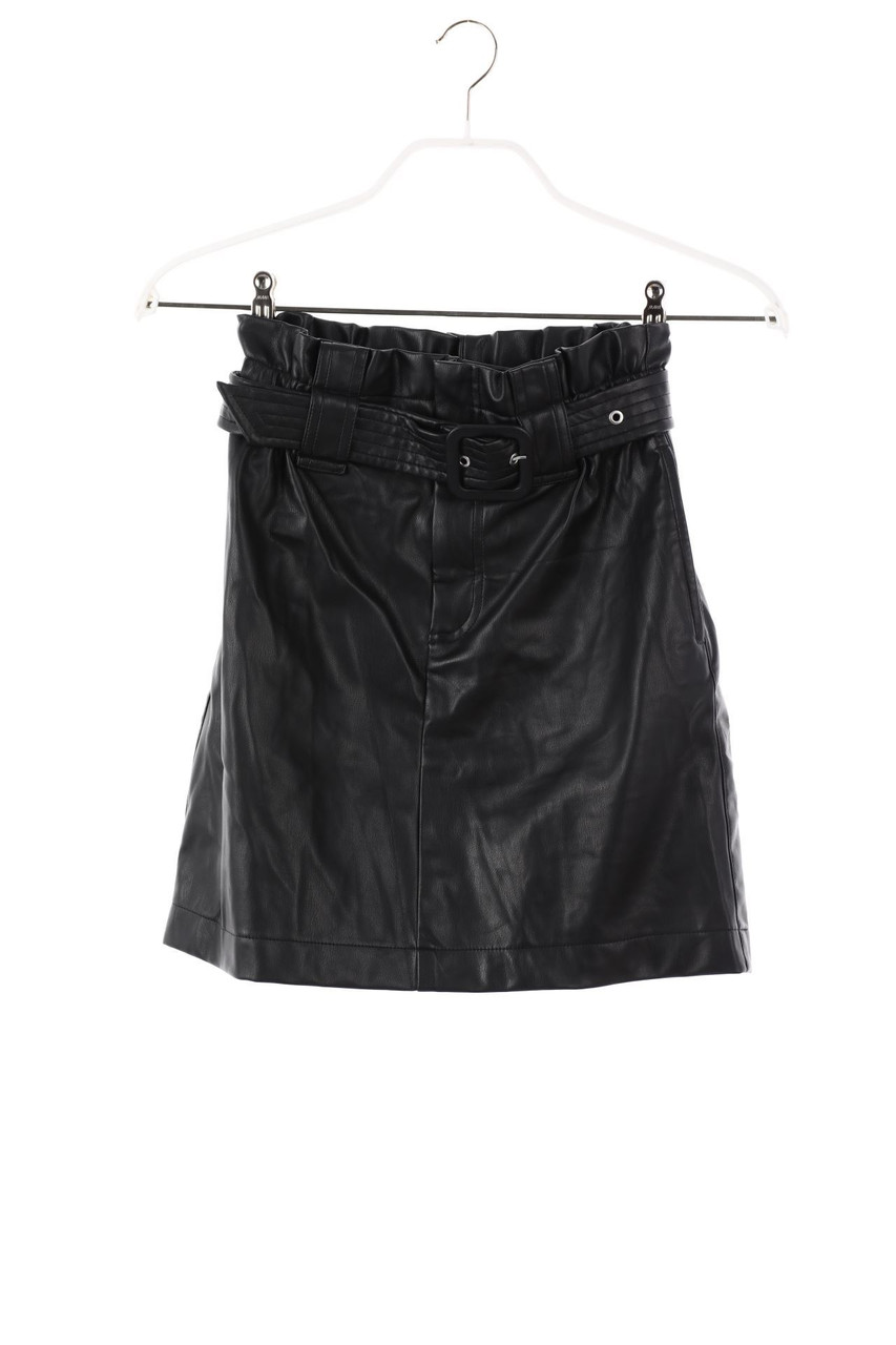 ZARA - faux leather mini-skirt with Belt - XS