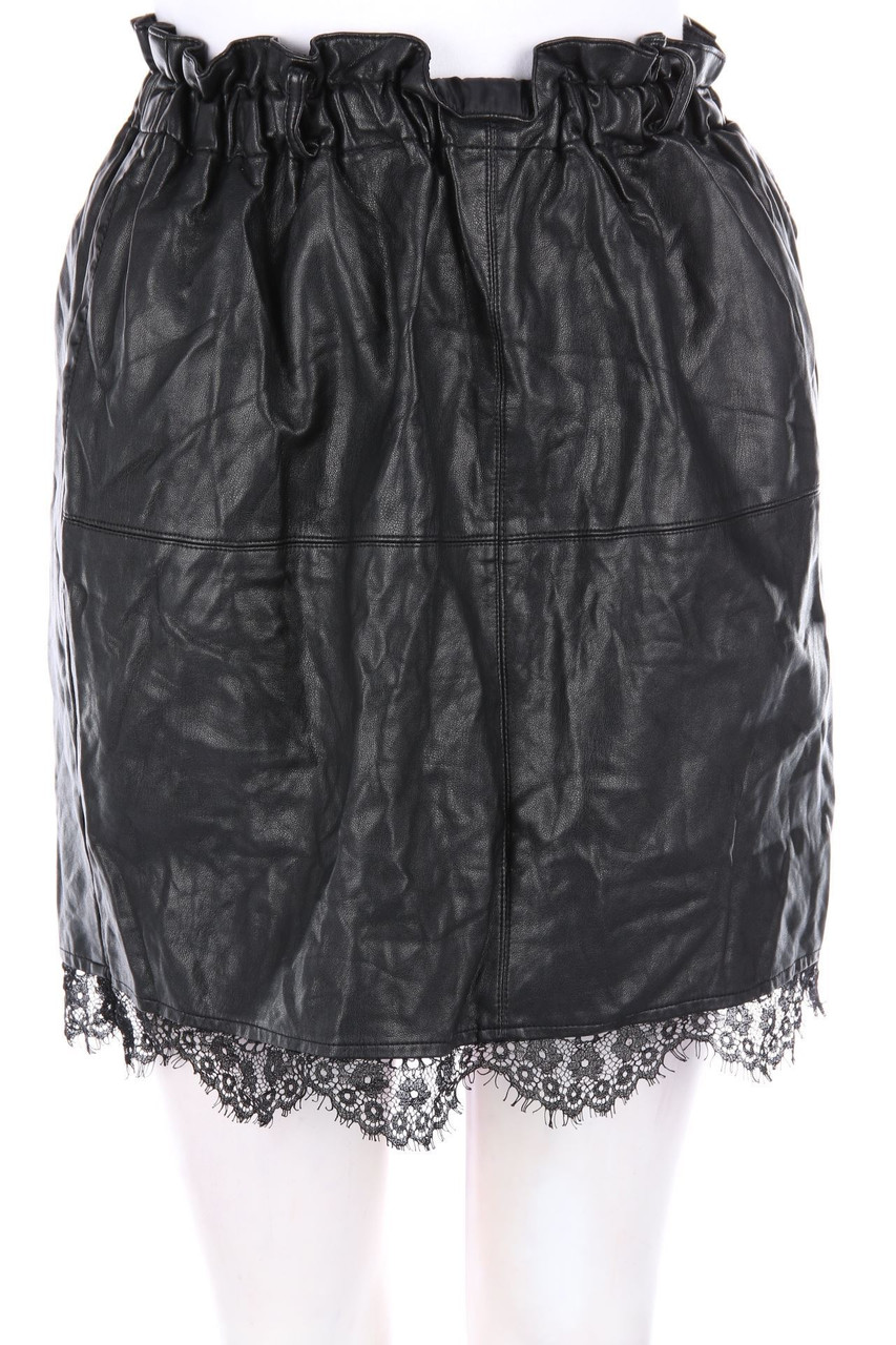 ZARA - faux leather mini-skirt with Lace - S