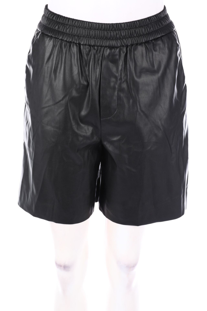 ZARA - Faux Leather Shorts - XS