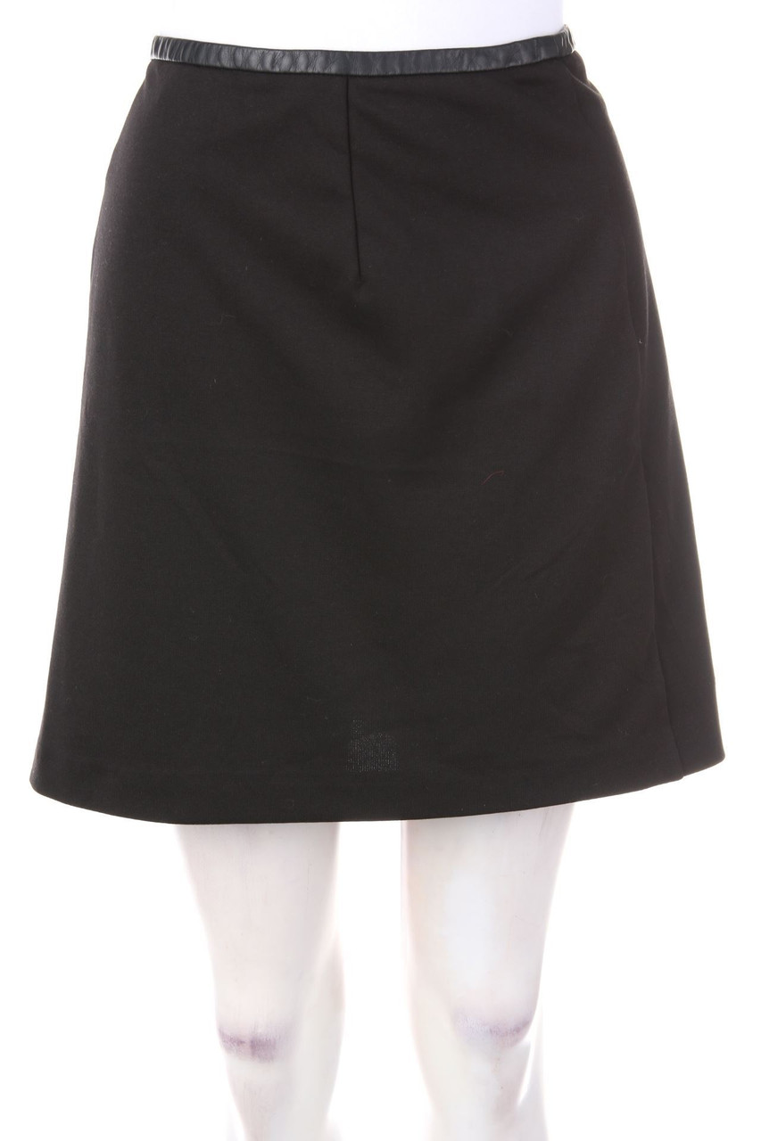 C&A - Minirock mit Kunstleder-Details - D 42