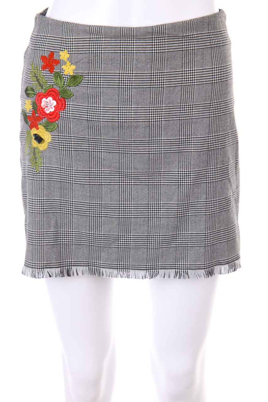 Bershka - Skirt with Embroideries, Breton Style - S