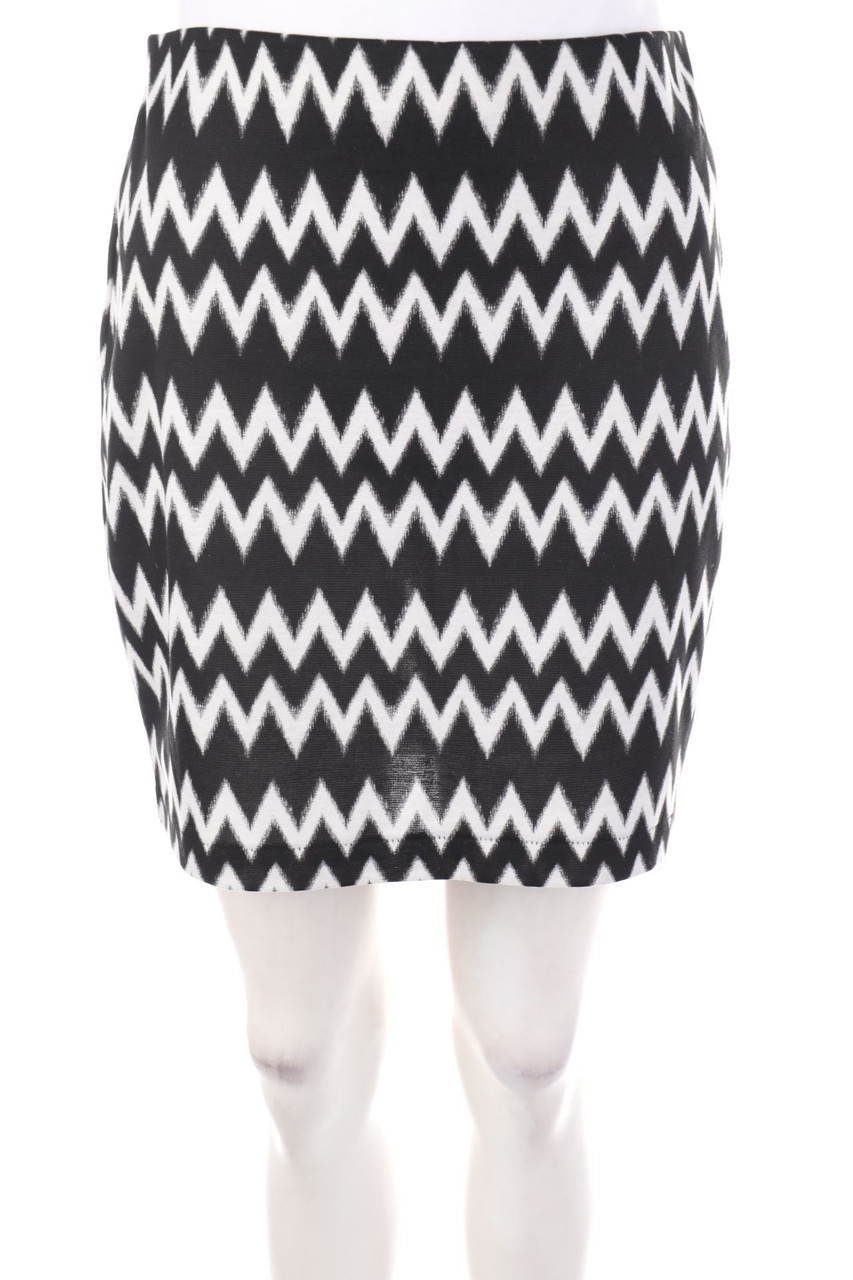 H&M - Minirock mit Chevron-Streifen - M