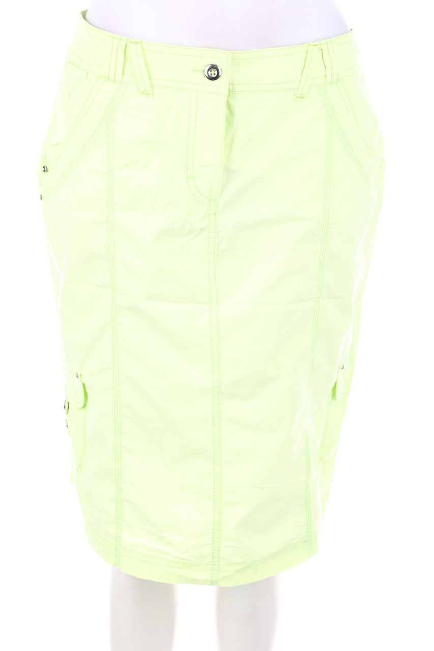 DESIGNERS - Skirt with Patch Pockets - D 38