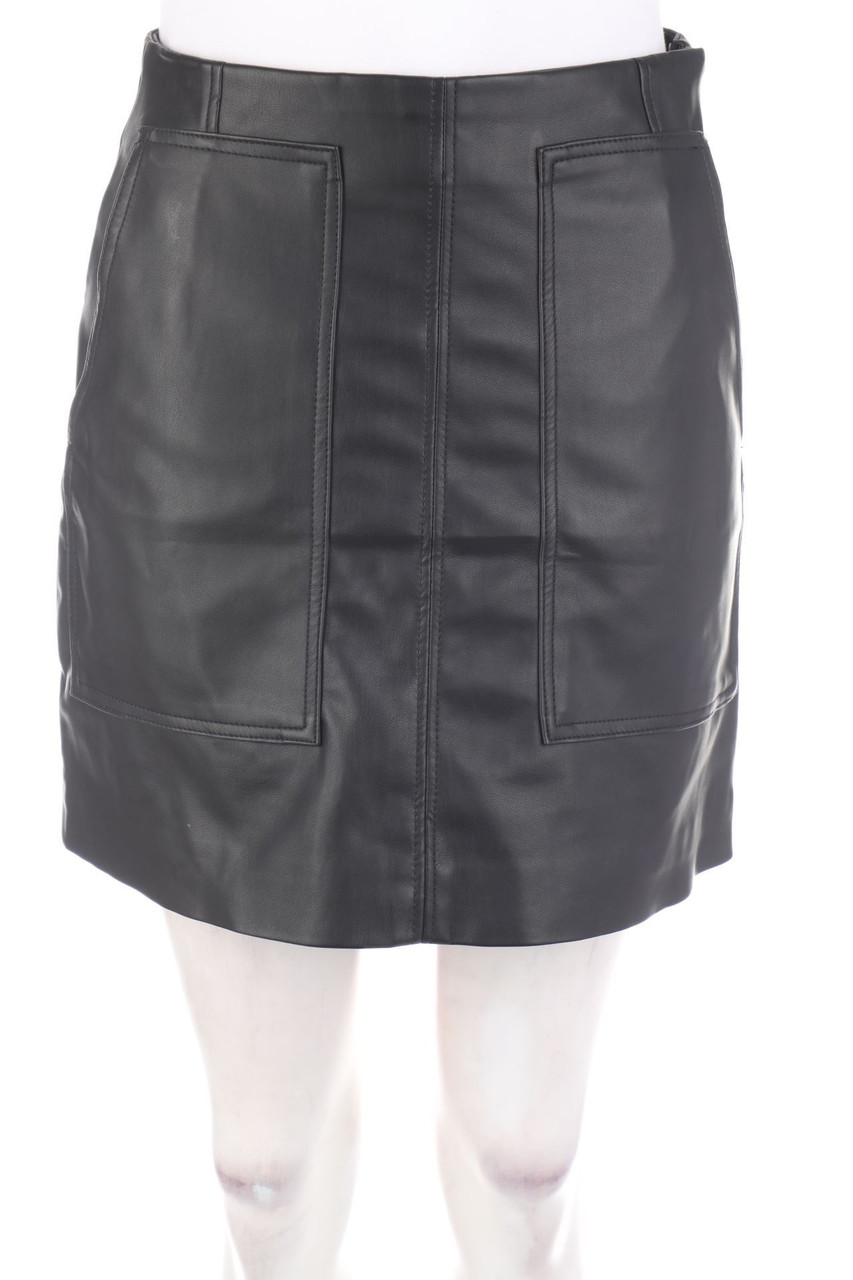 H&M - Faux Leather-Mini-Rock mit aufgesetzten Taschen - D 36