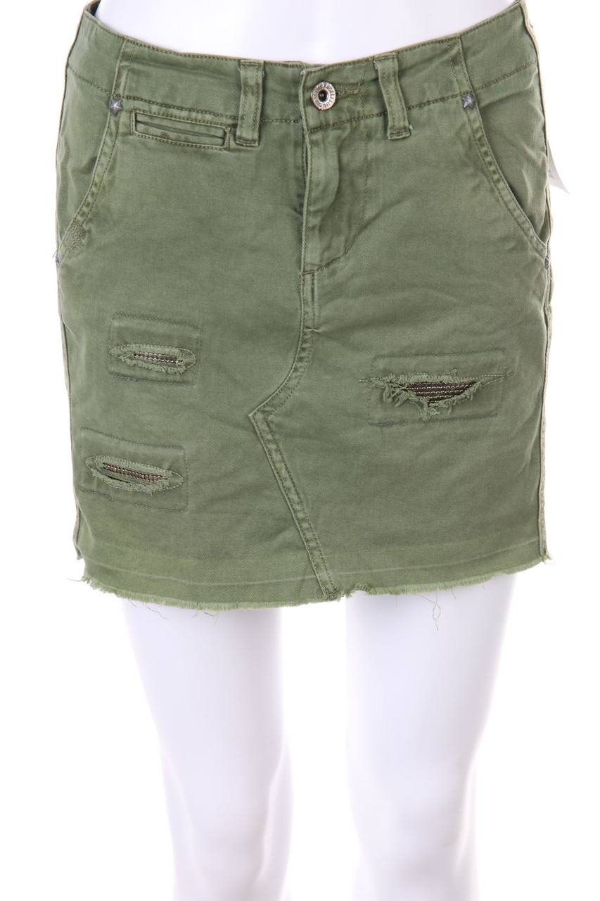 GUESS - Distressed Denim Skirt - D 32