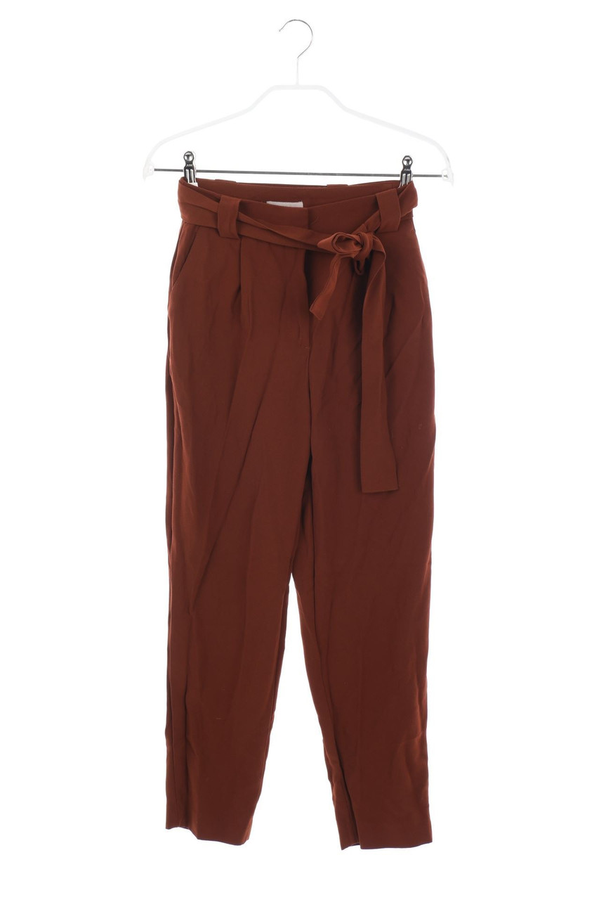 H&M - Bundfaltenhose mit Gürtel - D 32