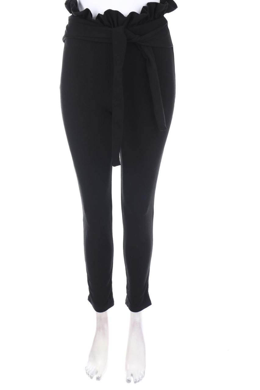 PRETTYLITTLETHING - Paperbag-Hose - D 34