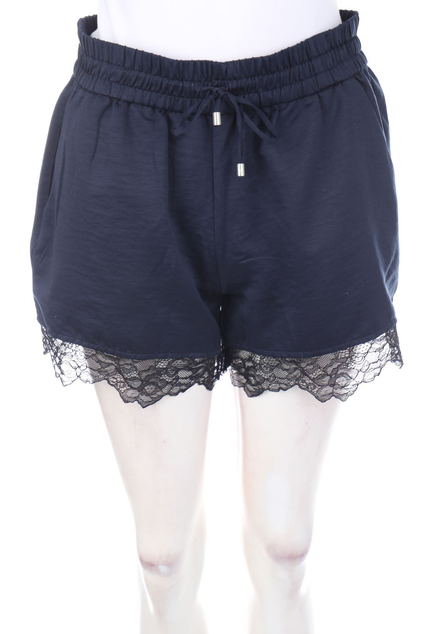 ONLY - Shorts mit Spitze - D 38