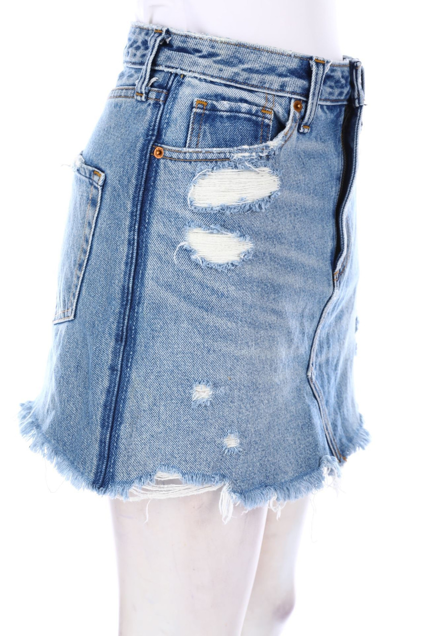 Abercrombie & Fitch - Destroyed-Denim Mini Skirt - D 32