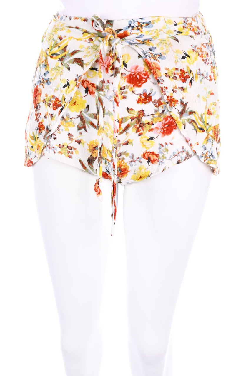 PULL&BEAR - Shorts with Flower Print - S