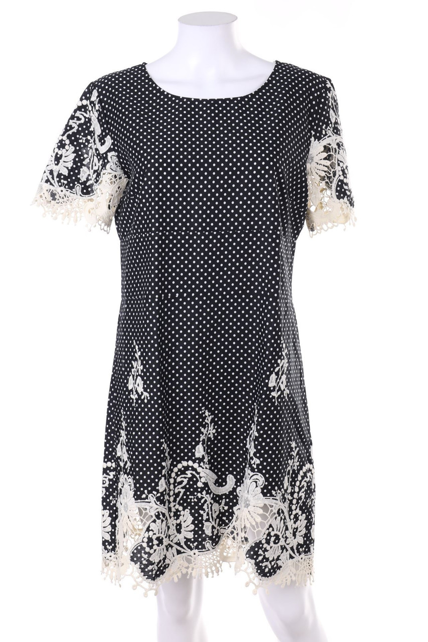 OLIVIA HOPS - Dress with Crochet Knit Details - D 38