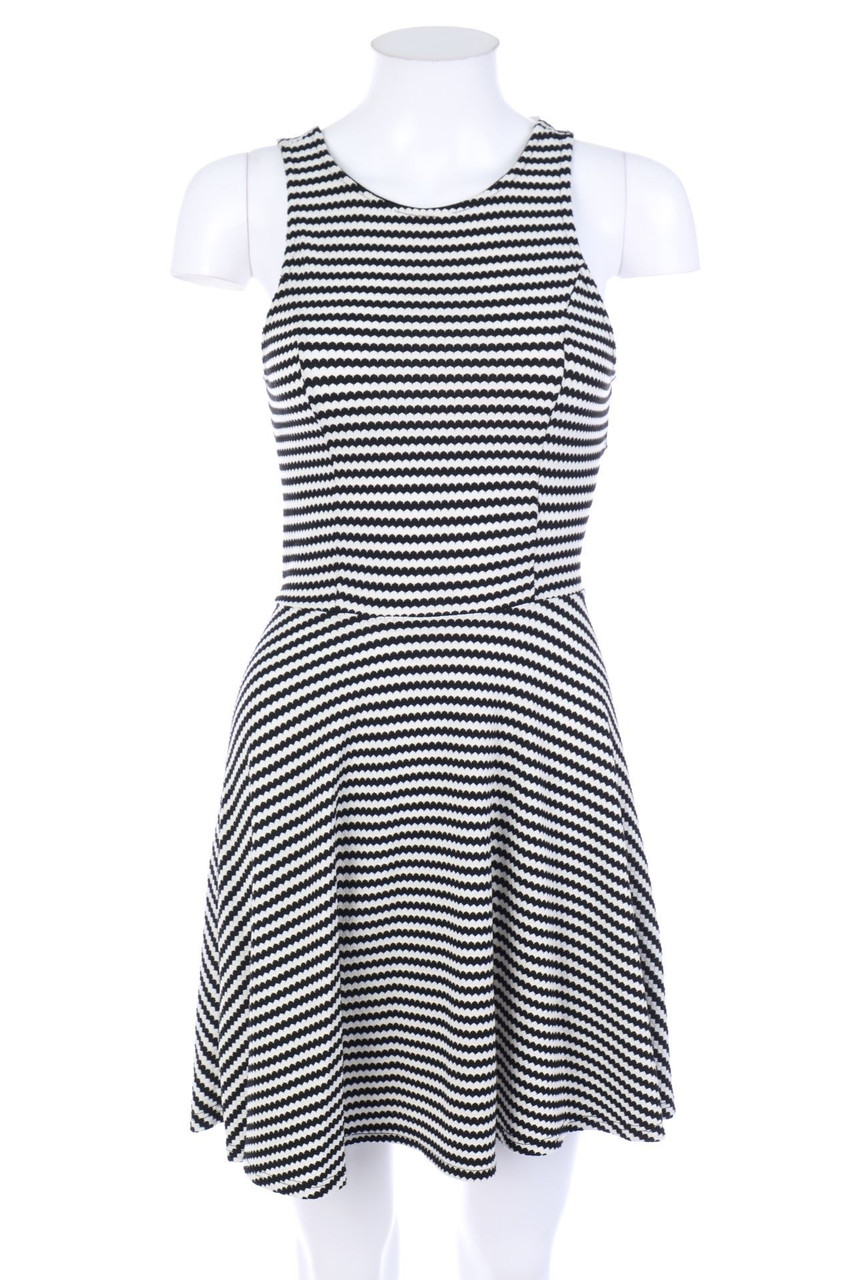 TALLY WEiJL - Skater Dress with Cut-Out - D 34