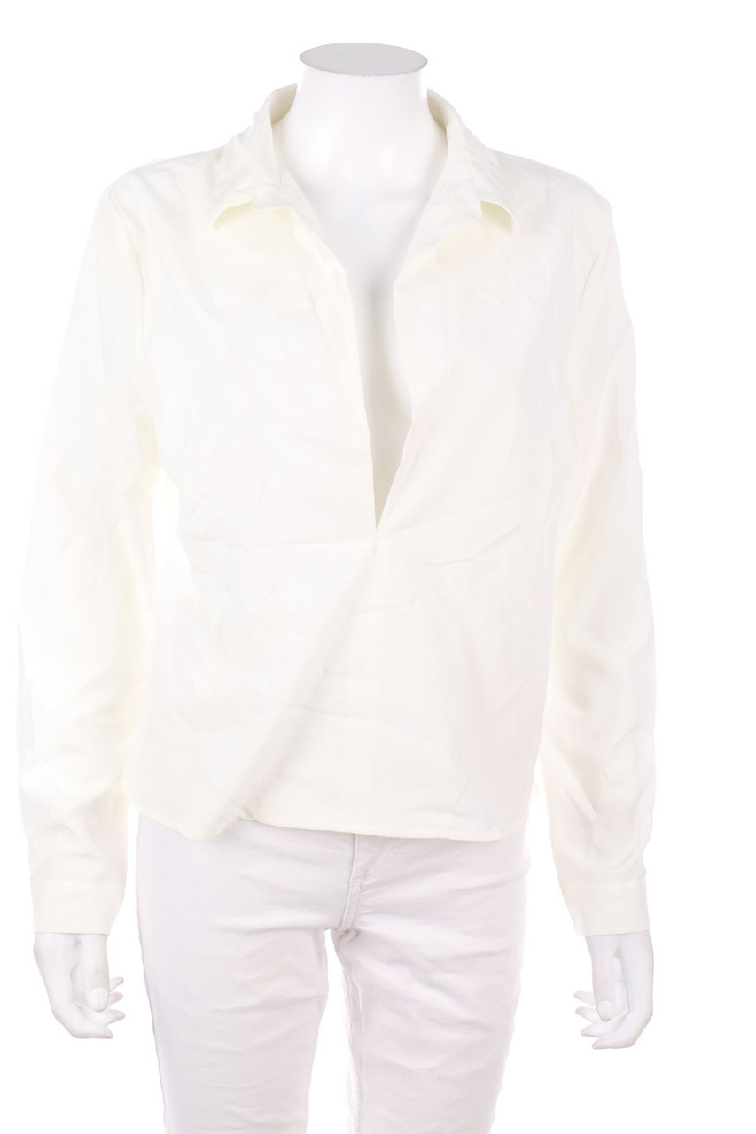 Boohoo - Bluse mit tiefem Ausschnitt - D 34