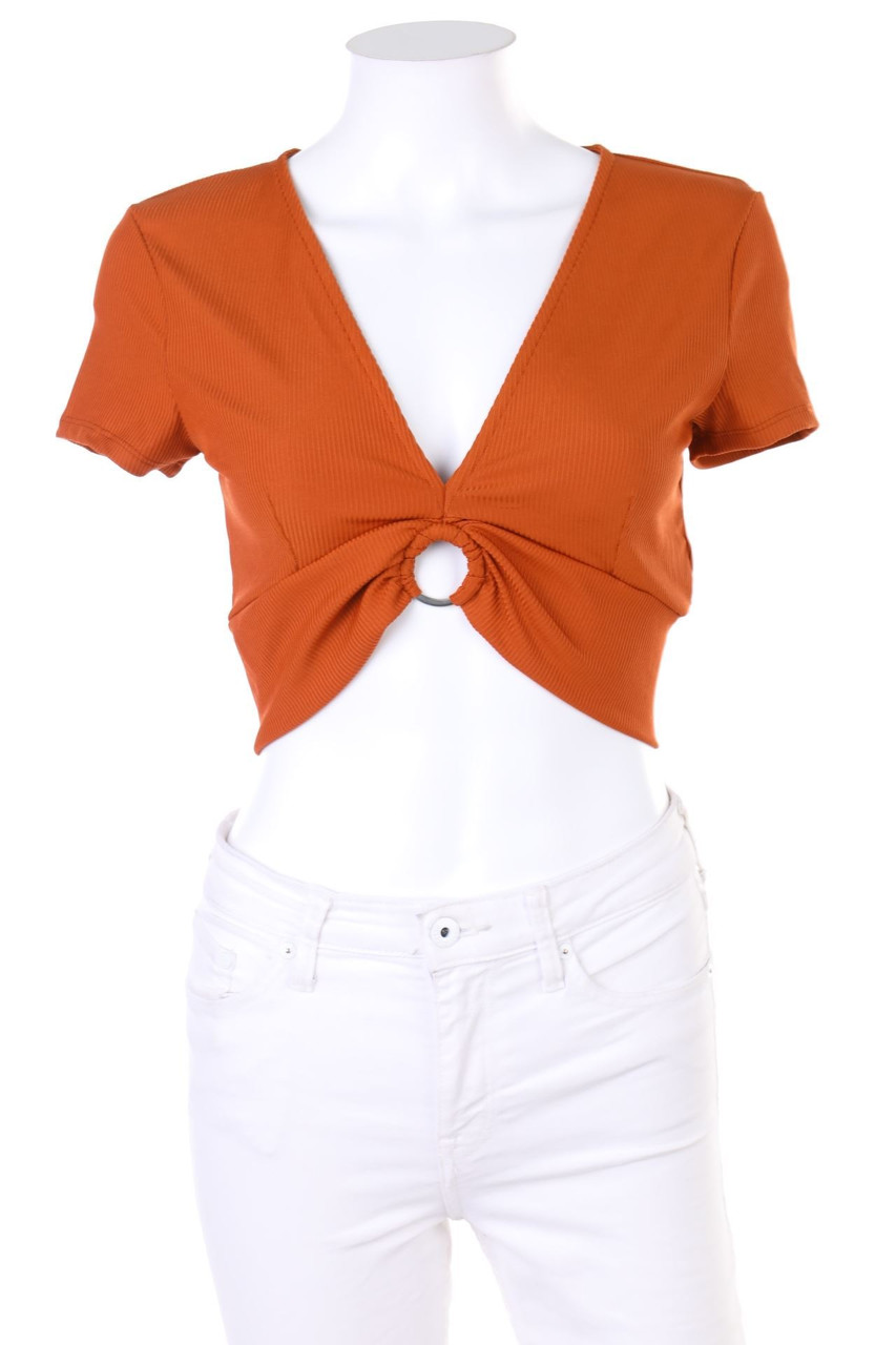 Bershka - Cropped-Shirt with Deep Plunge Neckline - M