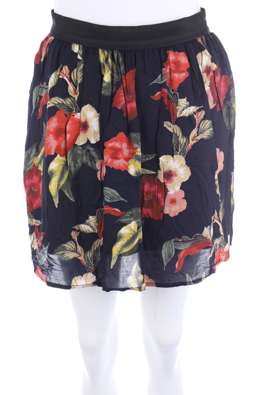 HOLLISTER - Skirt with Flower Print - M