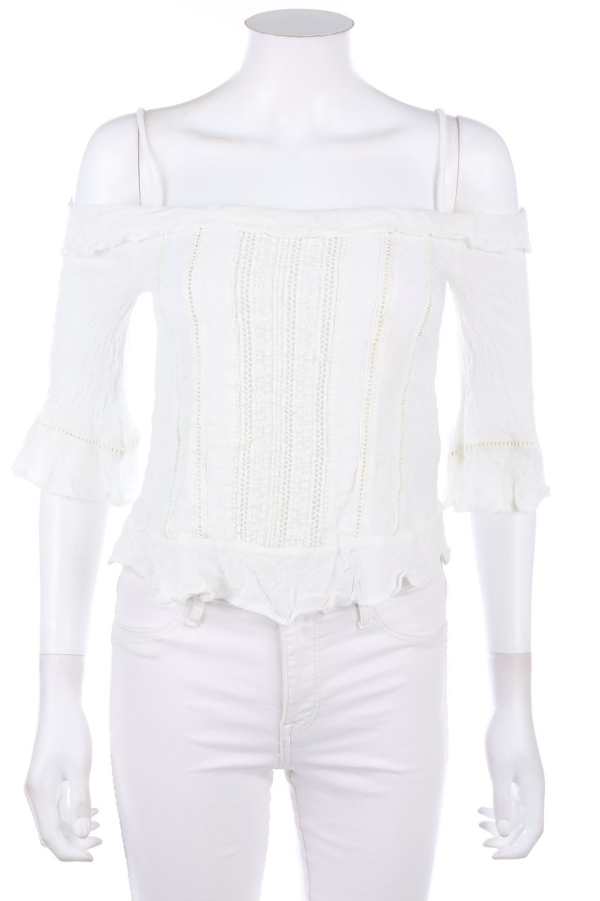 Bershka - Cold-Shoulder-Blouse with 3/4 Sleeve - XS