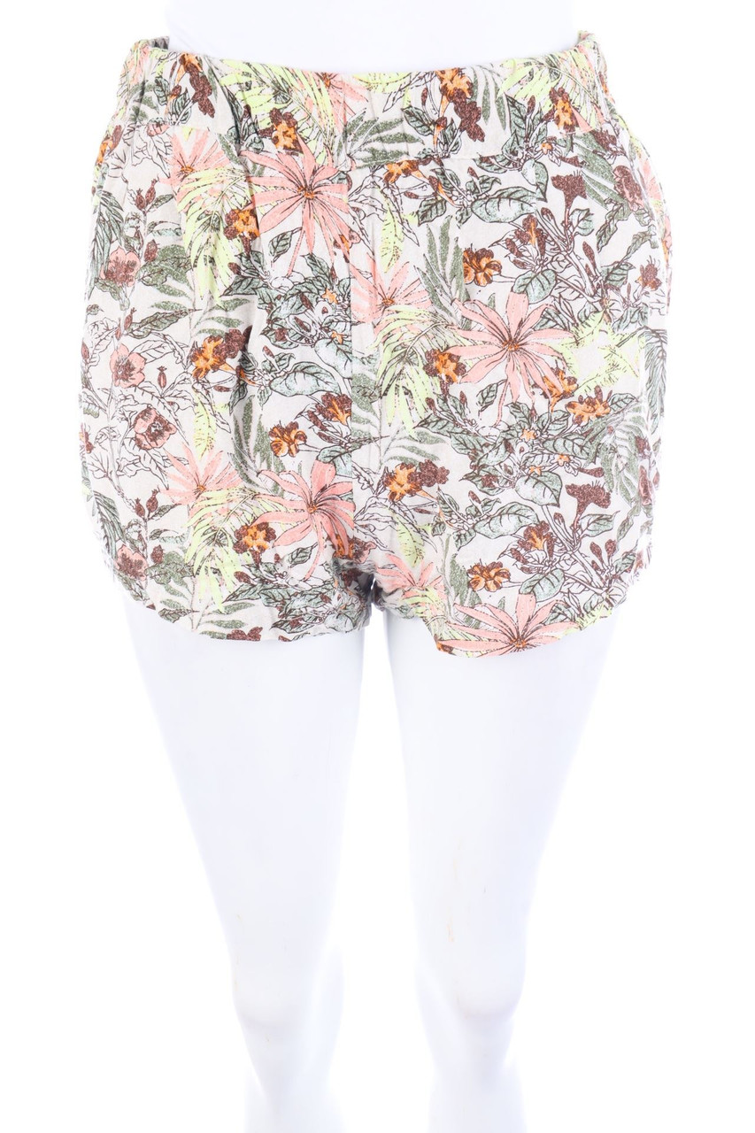 VERO MODA - Shorts mit Blumen-Print - S