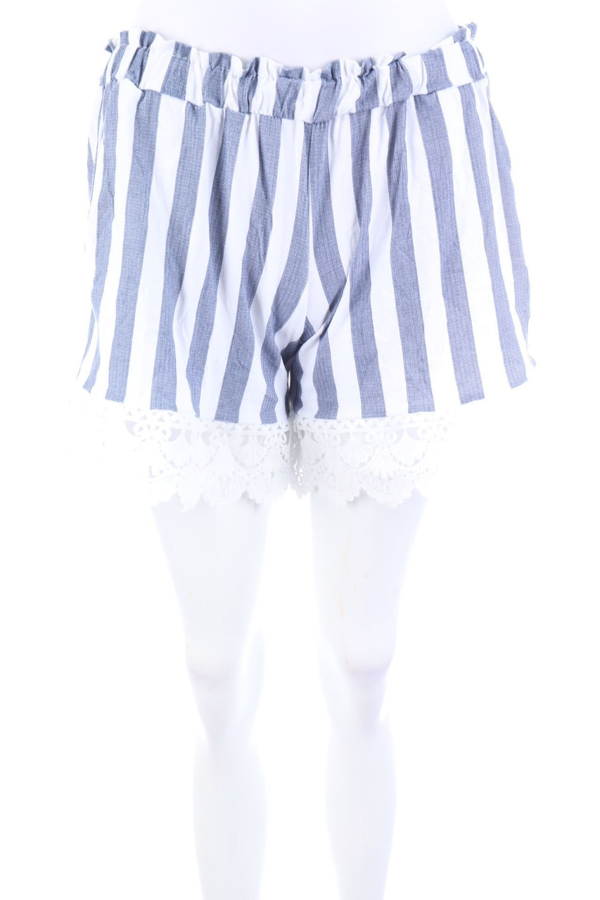 No Label - Shorts with Lace - D 34