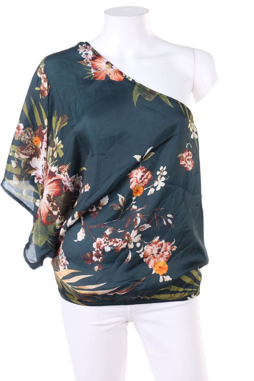 Bershka - One shoulder-Blouse with Flower Print - M