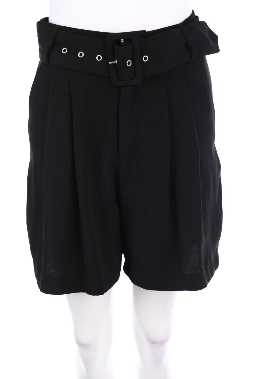 Stradivarius - Shorts with Belt - D 36