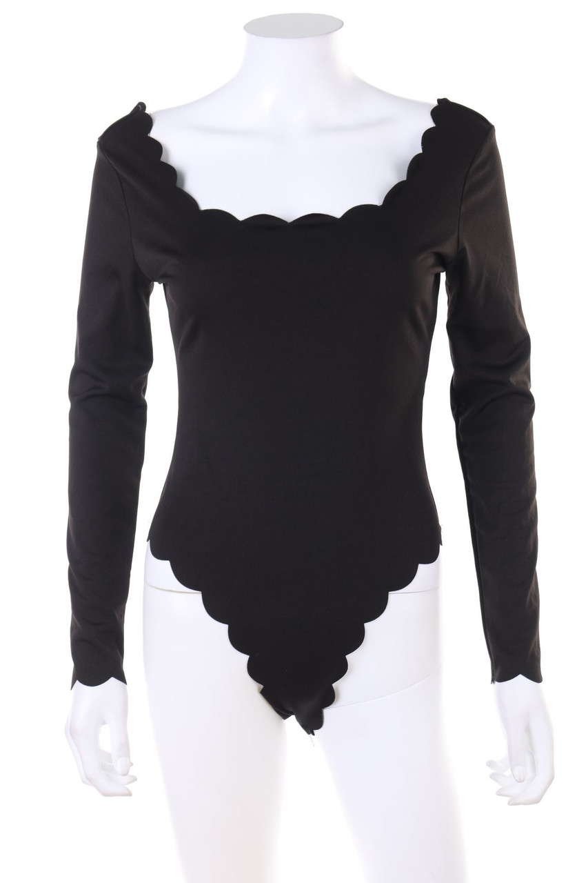 SHEIN - Body mit Muschelsaum - S