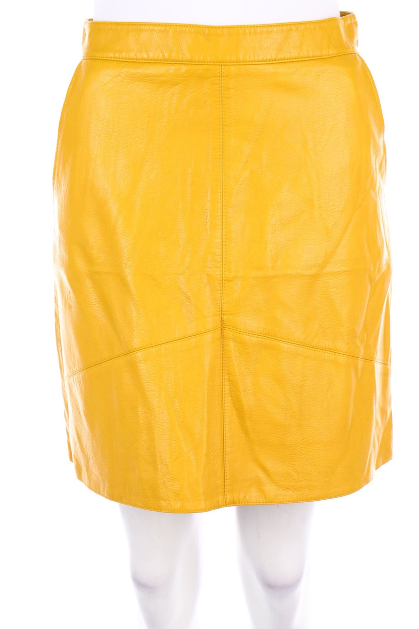ZARA - faux leather mini-skirt - S