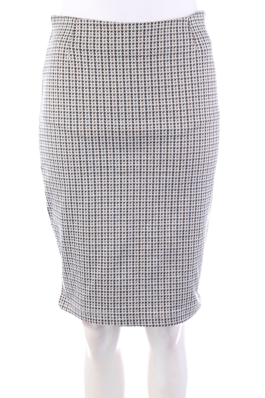 RESERVED - Skirt with Houndstooth Pattern - D 34