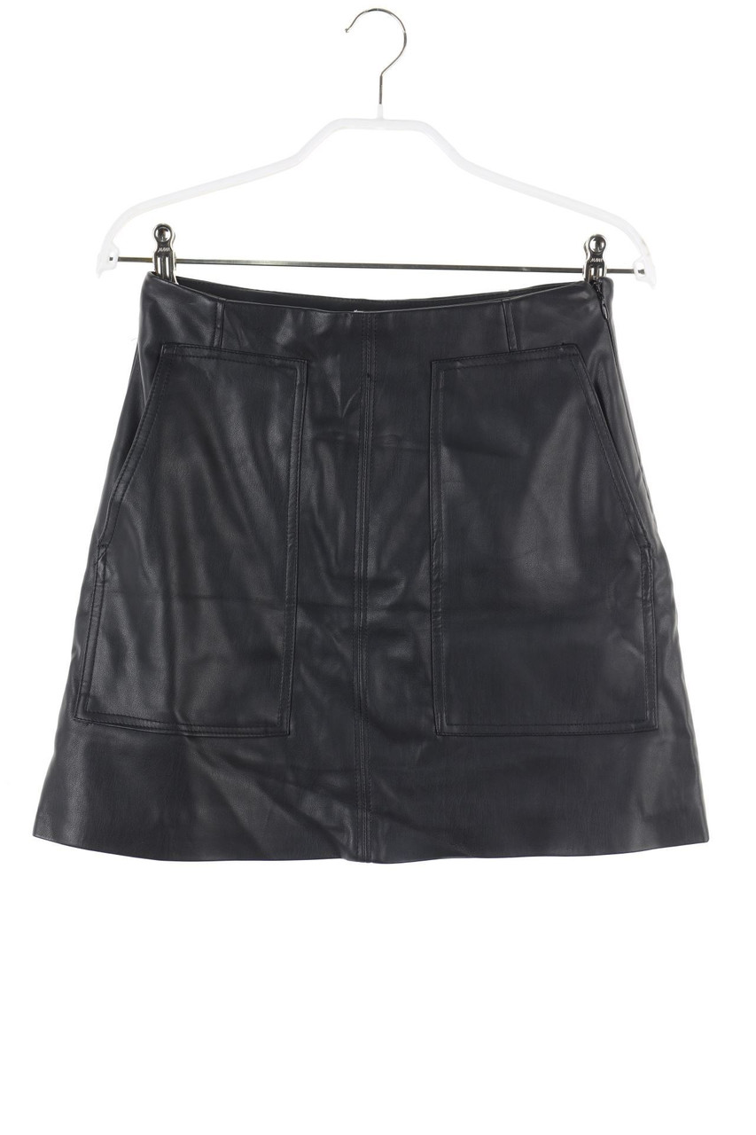 H&M - Faux Leather-Rock mit aufgesetzten Taschen - D 34