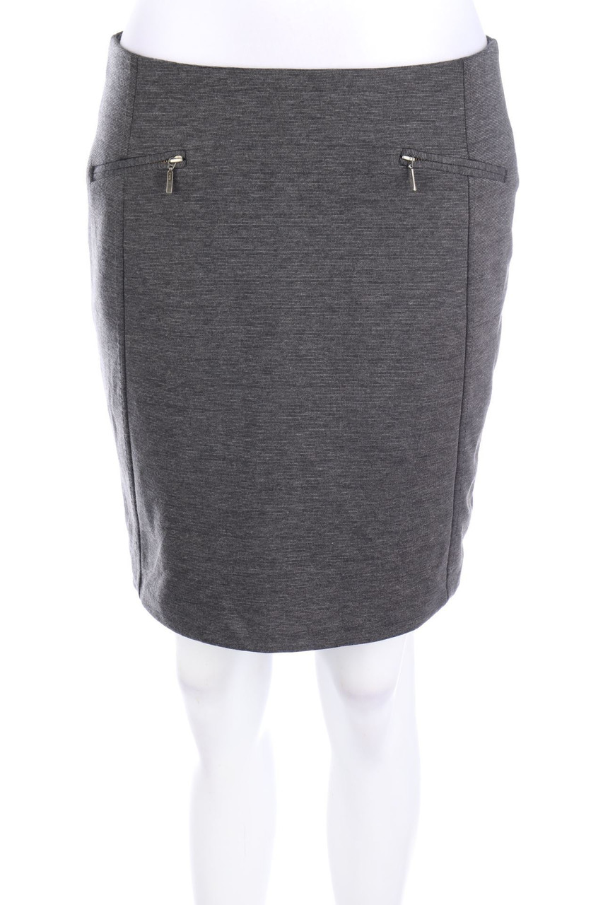 No Label - Skirt with Zipper Closure - D 40