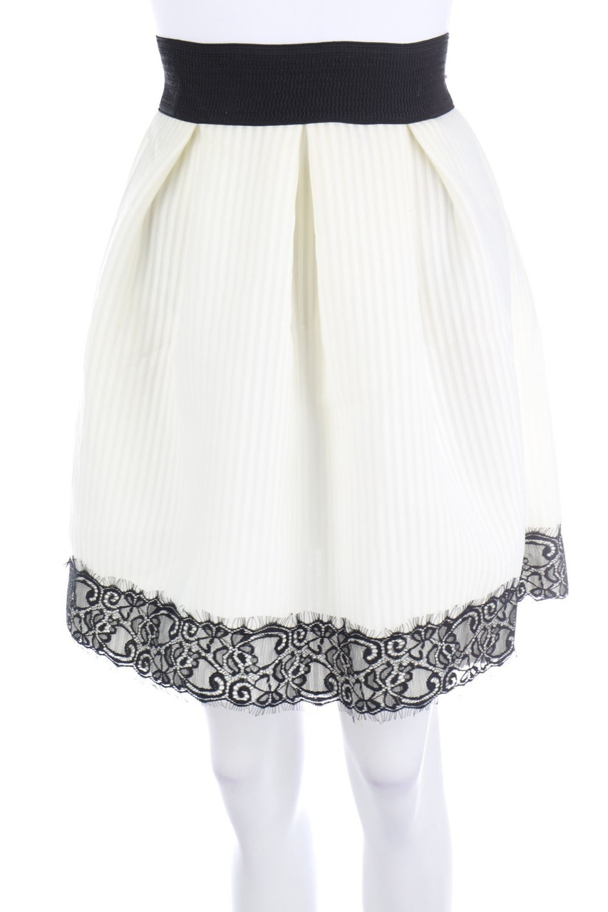 No Label - Pleated Skirt with Lace - M