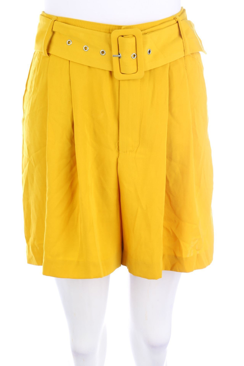 Stradivarius - Shorts with Belt - D 36