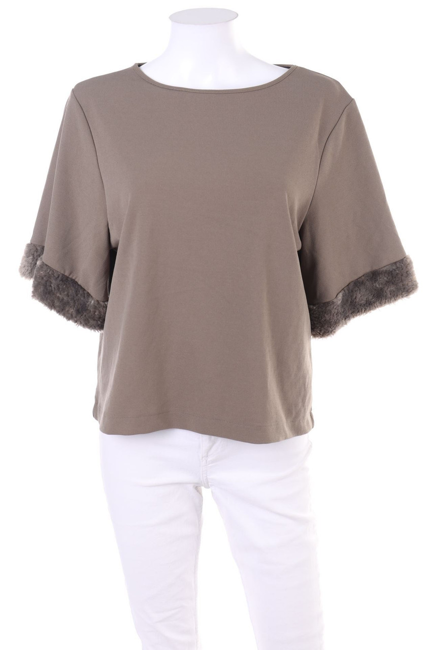 ZARA W&B - Oversize-Kurzarm-Shirt mit Fake Fur-Besatz - S